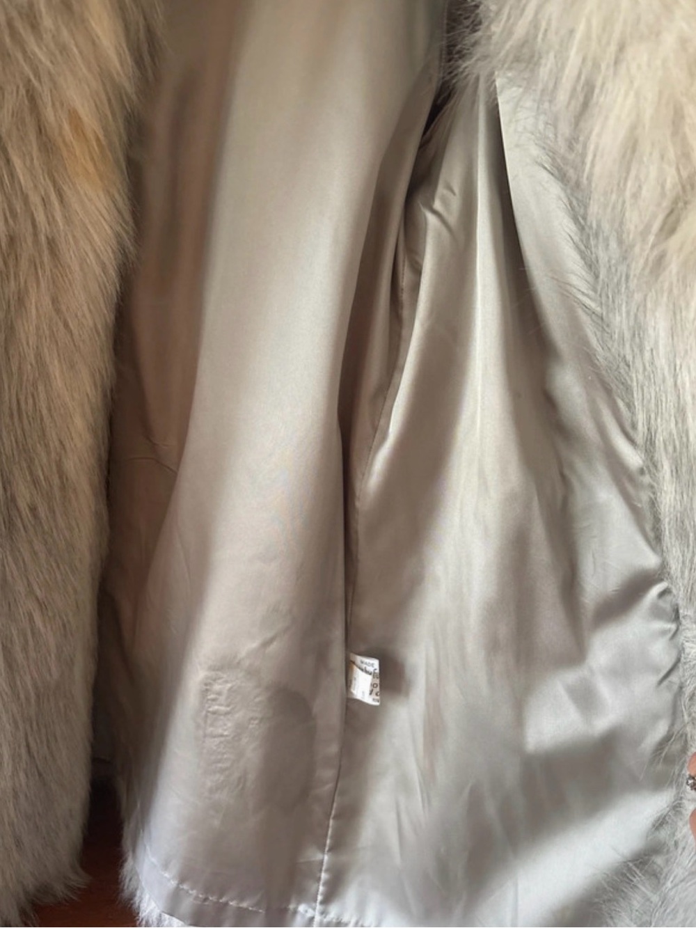 Vintage Cream Faux Fur Coat - Women's Jacket & Coats Capes - Picture 8 of 10
